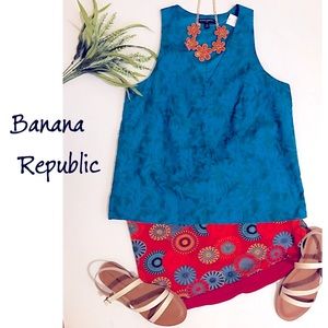 Banana Republic tropical sleeveless v neck top